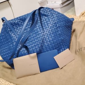 Authentic Bottega Veneta shoulder bag